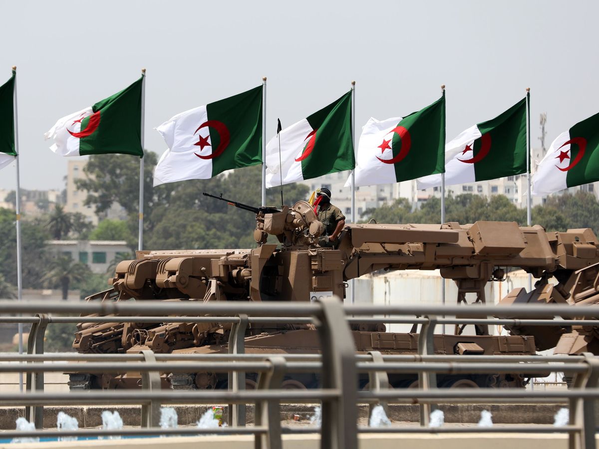 África/Armamento: As grandes potências estão de olho no orçamento militar da Argélia