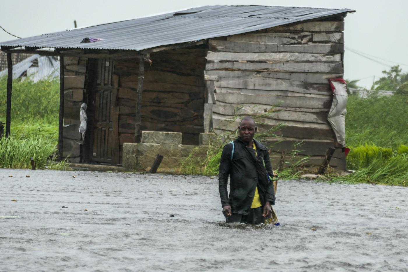 Clima: Ciclone Freddy provoca cinco mortes e muita destruição em Moçambique