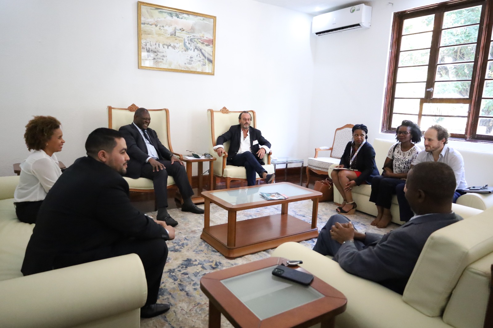 Moçambique:  CCM empossa Delegado para França