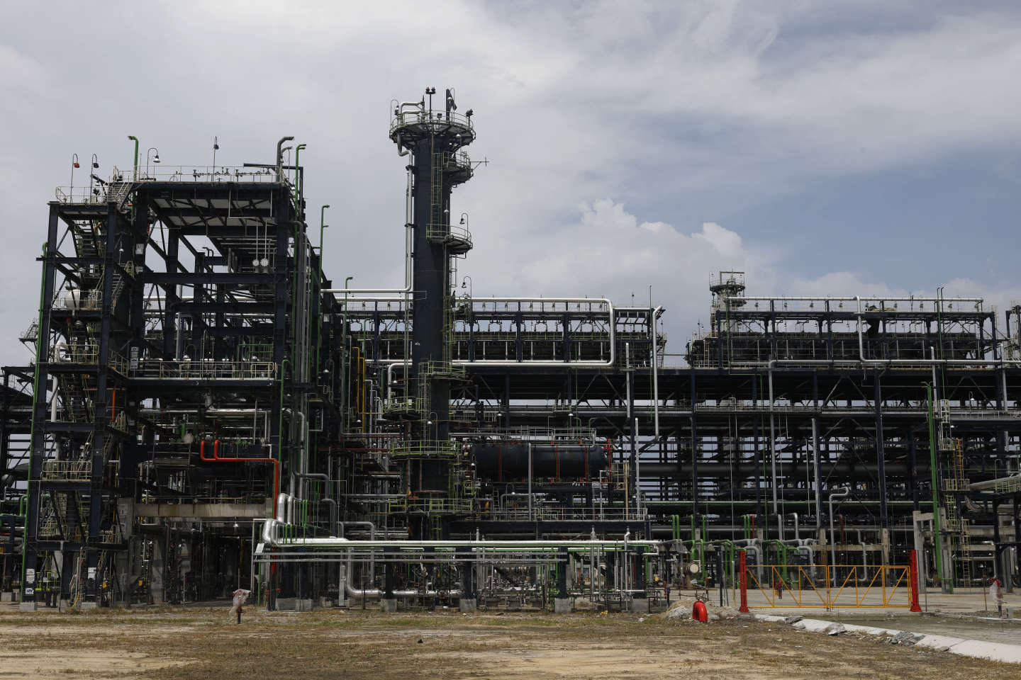 NIGÉRIA: O grupo do bilionário Aliko Dangote inaugura uma mega-refinaria na Nigéria