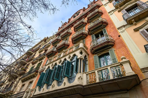 Arquitetura & Decoração: 275 m2 de luxo num edifício modernista em Barcelona