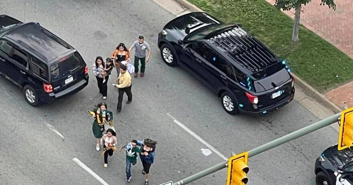 EUA: Duas pessoas morreram e cinco ficaram feridas num ataque a tiro durante cerimónia de formatura de um liceu