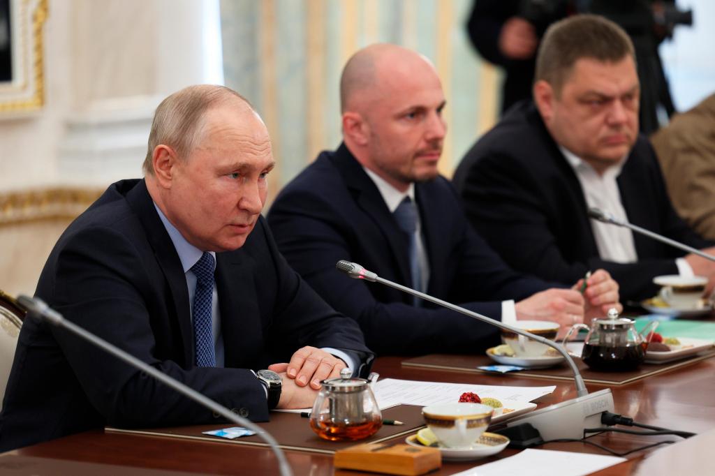 Europa/Ásia: Putin reconhece nova vaga de contraofensiva no sul da Ucrânia
