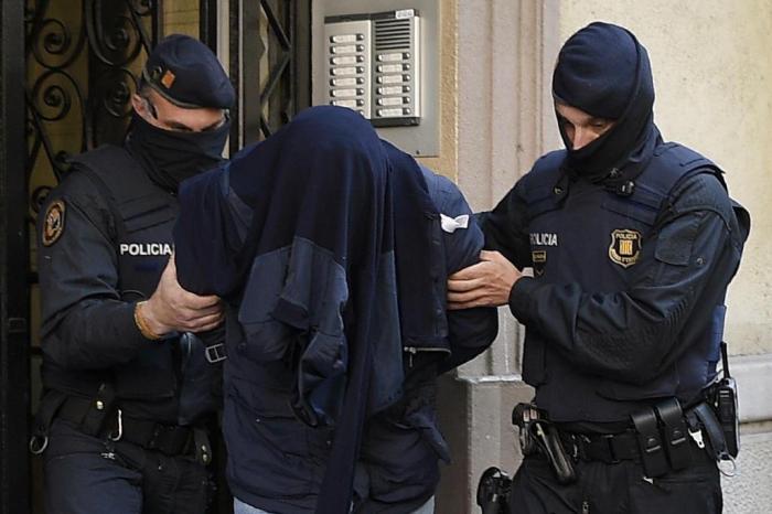 Espanha: Mulher de 27 anos encontrada morta e amarrada em casa. Ex-namorado detido
