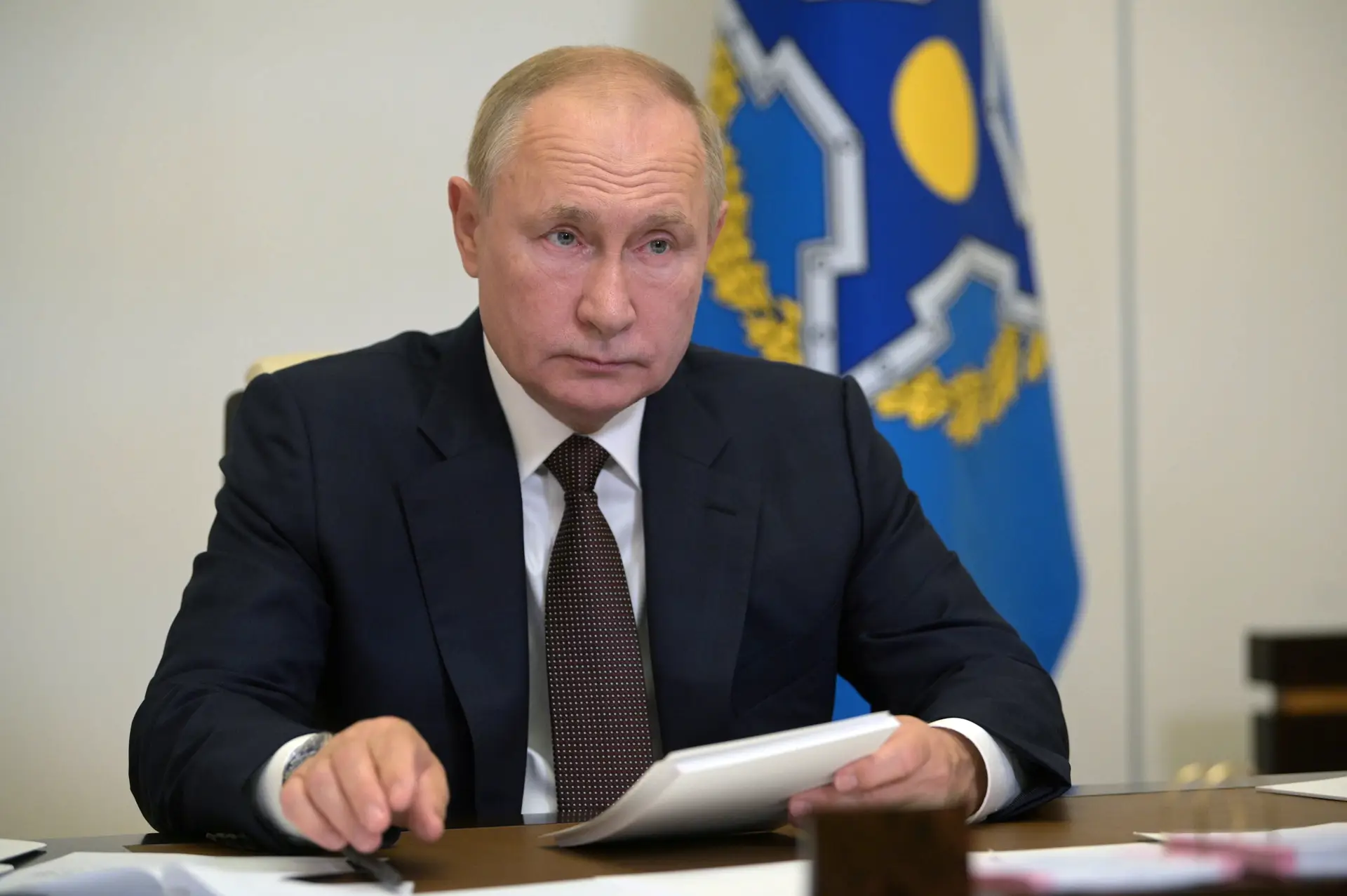 Putin: Rússia vai continuar a fornecer cereais a África apesar de sanções