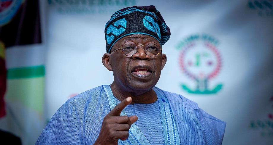 CEDEAO: Bola Ahmed Tinubu, que assumiu a presidência rotativa da Comunidade Económica dos Estados da África Ocidental 