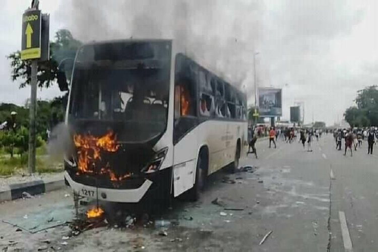 África do Sul: violenta greve de táxis paralisa a Cidade do Cabo e faz vários mortos