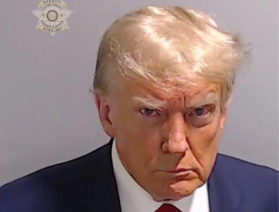 EUA: Trump é o primeiro ex-presidente dos EUA a ser fotografado numa prisão