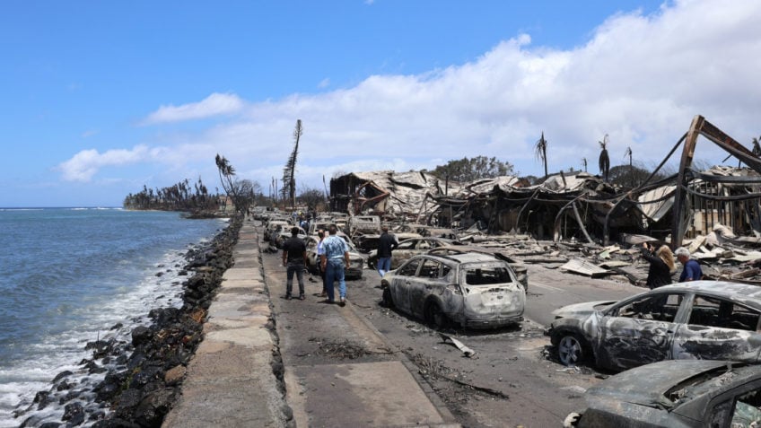 Havai arde há uma semana. Maior rede elétrica do país acusada de causar fogos