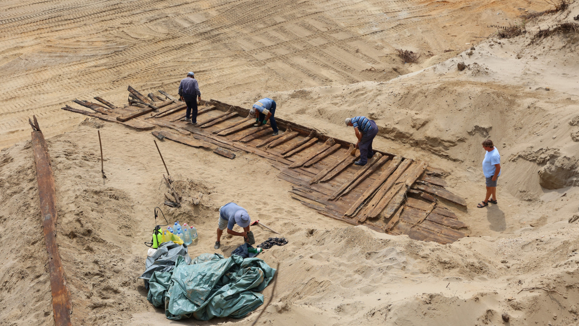 Mineiros descobrem navio romano durante escavações na Sérvia