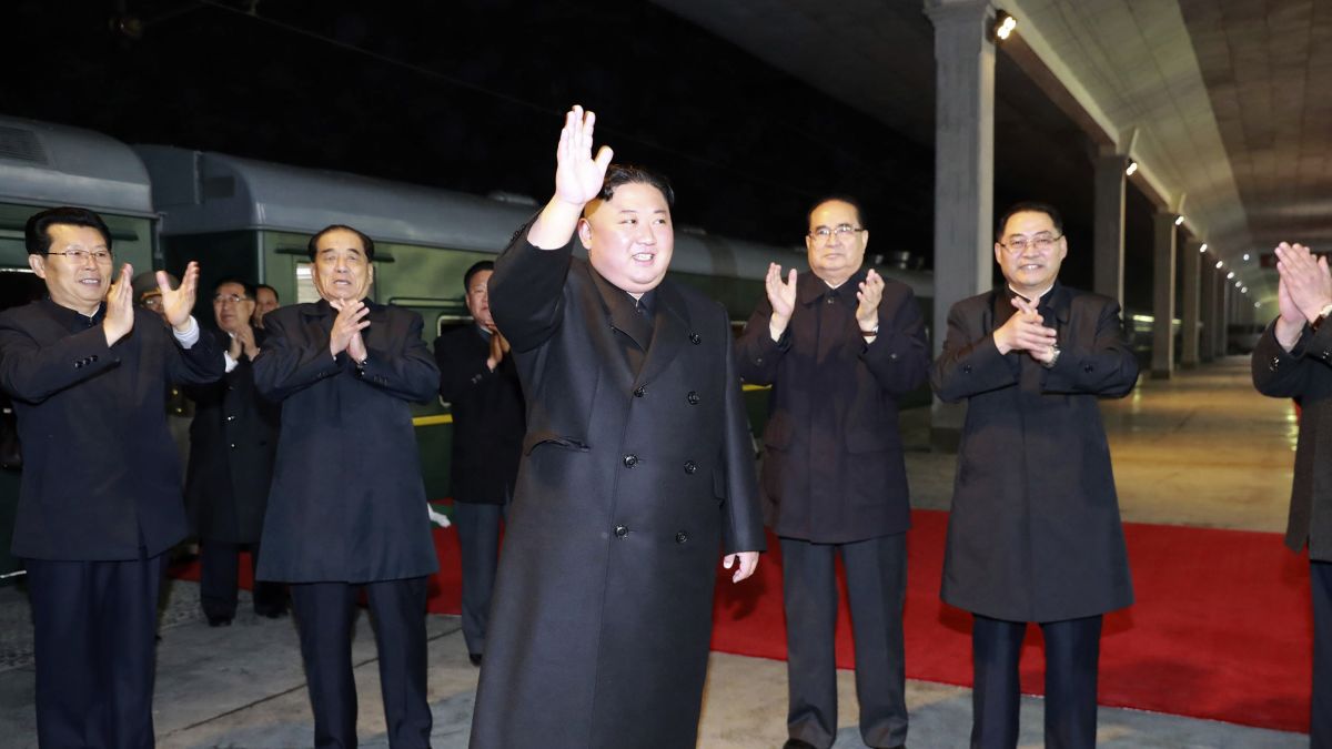 Kim Jong-un chegou à Rússia a bordo do seu comboio blindado