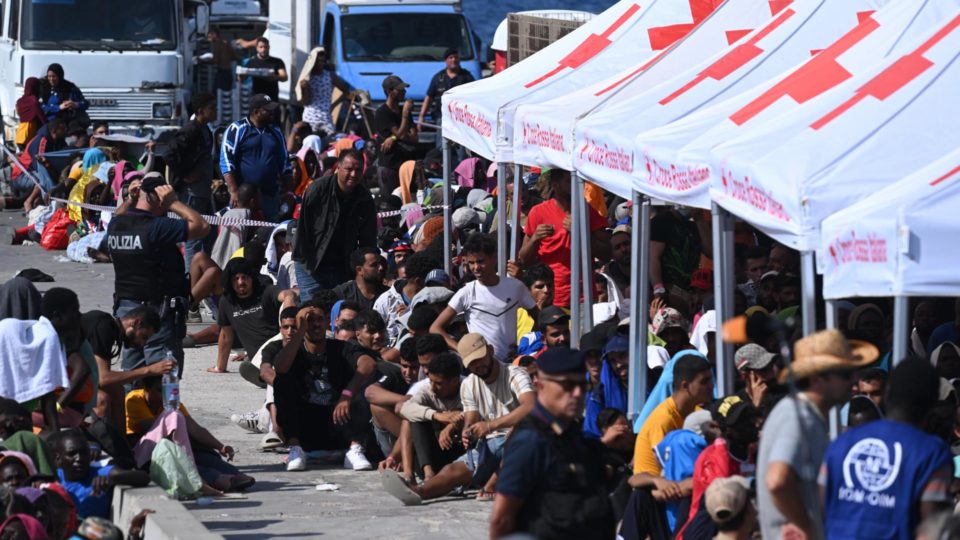 Europa/Lampedusa: ou como se criam políticas migratórias repressivas