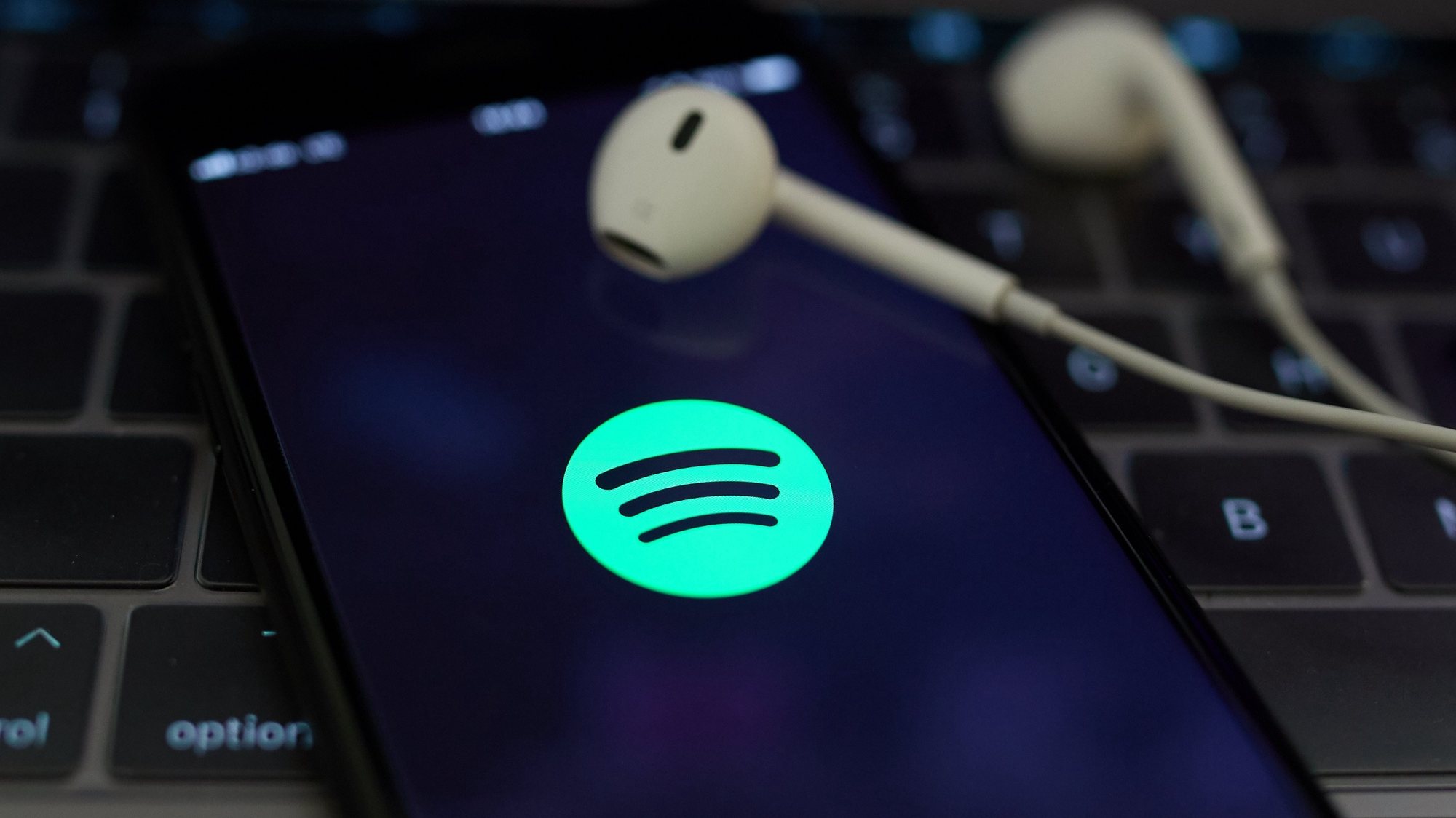 Europa/Business: Como os gangs suecos estão a usar o Spotify para branquear dinheiro