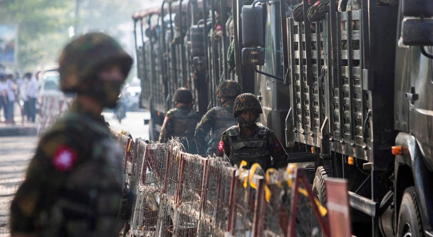 Internacional/Ásia Pacífico: Na Birmânia, a junta perde o controlo de uma cidade estratégica após confrontos com grupos étnicos