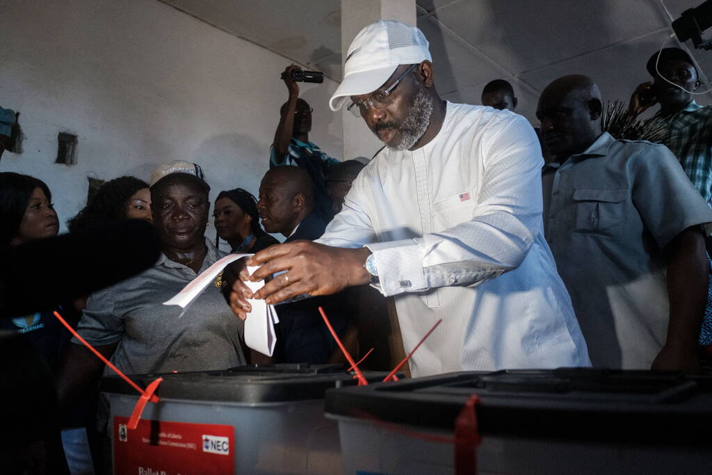 África/Eleições na Libéria: A conquista do segundo mandato  promete ser complicada para George Weah