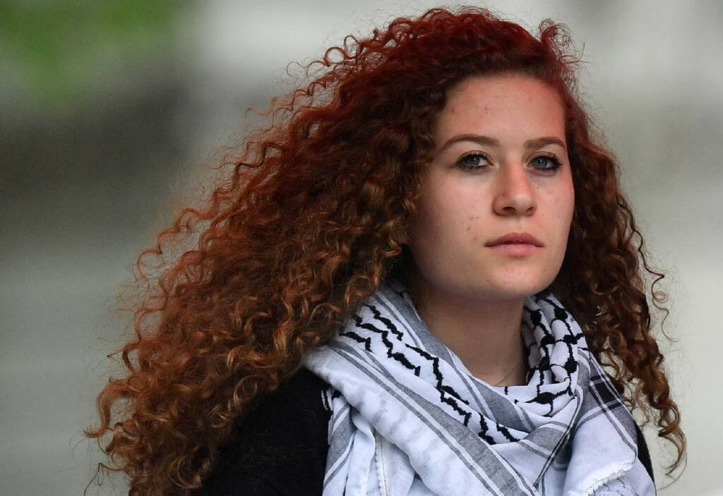 Guerra Hamas-Israel: Ahed Tamimi, ativista palestiniana, detida pelo exército israelita por « incitamento ao terrorismo »