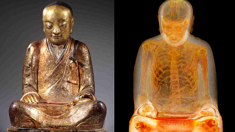 História: Uma múmia encontrada dentro de uma estátua budista