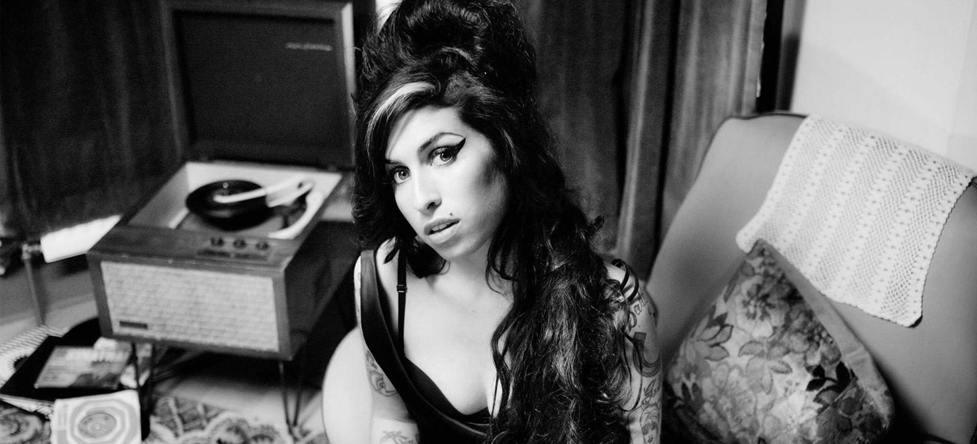Cinema/Amy Winehouse: descubra o trailer sensual do filme biográfico