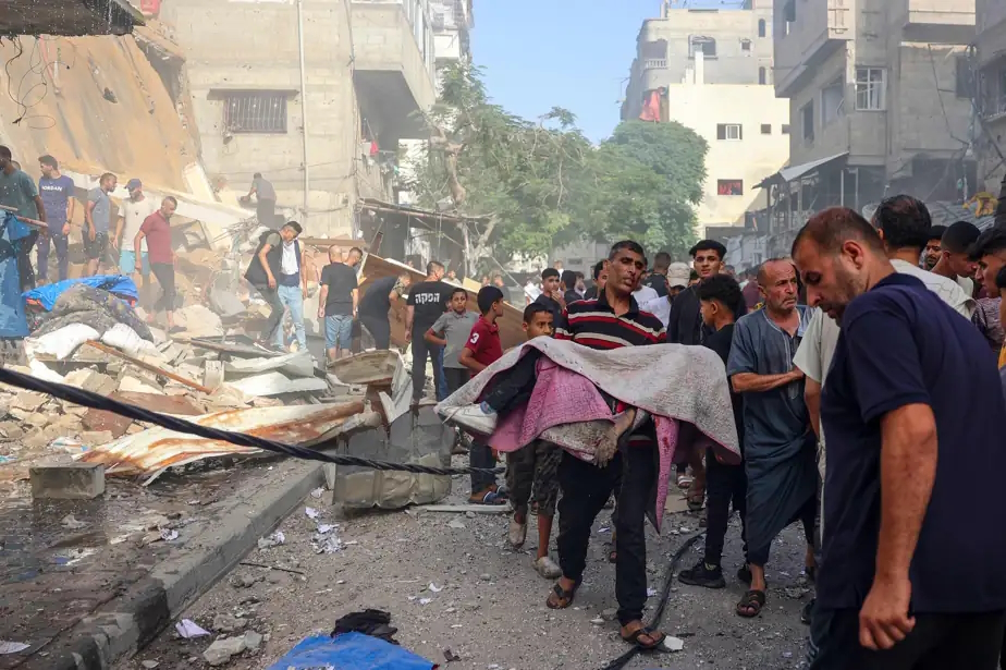 Internacional/Israel e Hamas em guerra, dia 254: Israel anuncia uma pausa diária no sul de Gaza