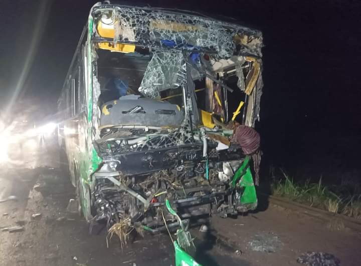 Local/Moçambique: 22 mortos em acidente rodoviário no centro de Moçambique