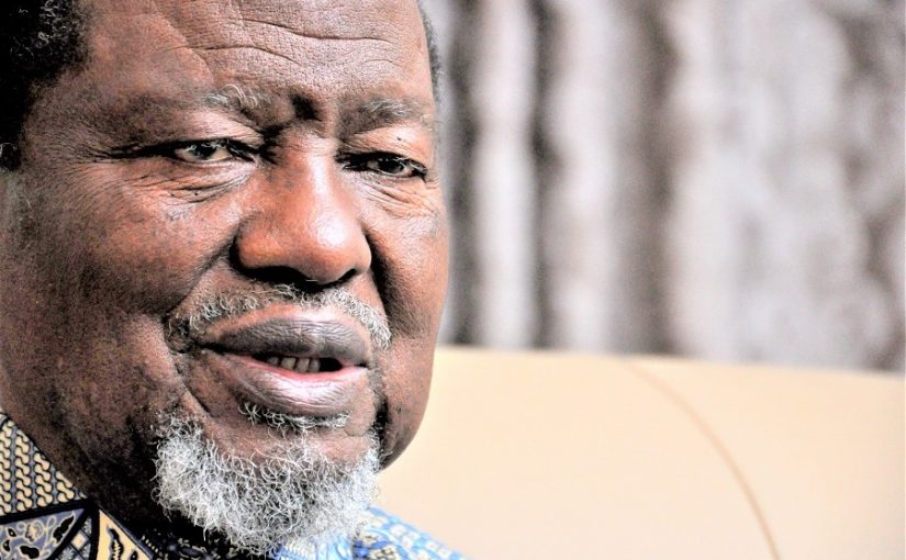 Moçambique: Chissano defende educação patriótica como solução para combater a corrupção