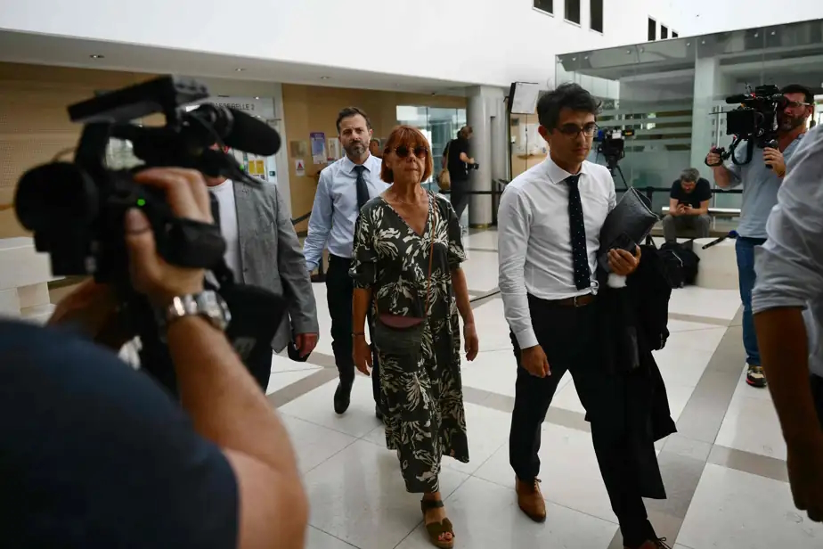 Internacional/França: Audiência angustiante no julgamento de um marido que mandou violar a mulher por dezenas de homens
