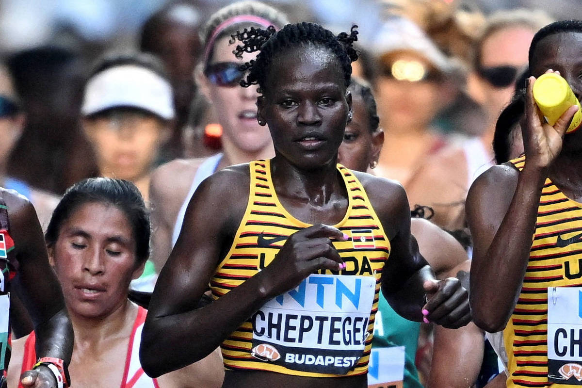 Desporto: Cidade de Paris vai homenagear a atleta ugandesa Rebecca Cheptegei