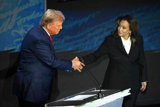 Internacional/Eleições americana: A candidata democrata passa à ofensiva, colocando o antigo presidente republicano numa posição difícil