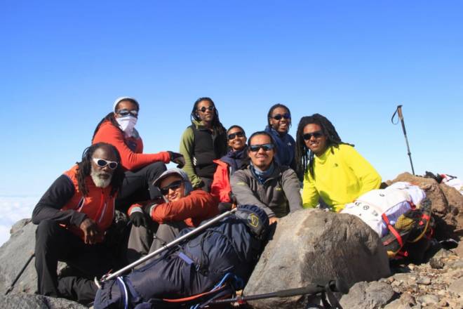 Viagens/Aventura: Uma equipa revolucionária de alpinistas faz história no Evereste