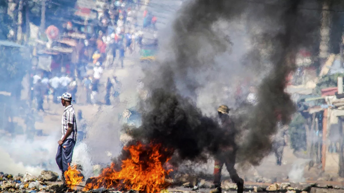Moçambique/Violência pós-eleitoral: agentes da lei entre os acusados em Maputo