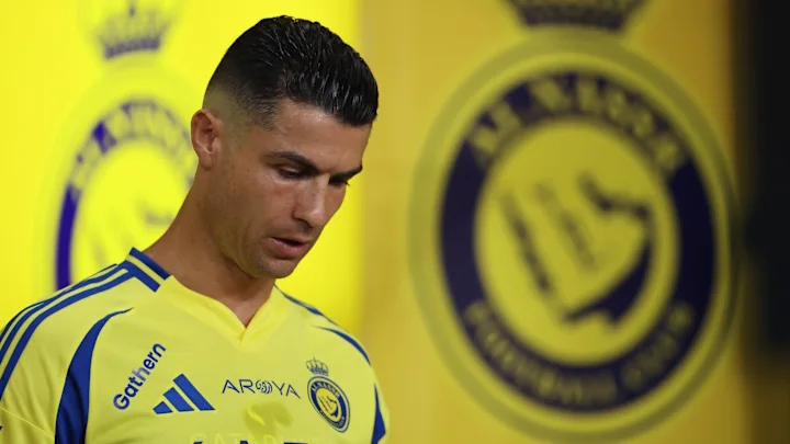 Desporto/Futebol: Cristiano Ronaldo Anuncia Saída do Al-Nassr e Busca Novo Clube para a Copa do Mundo de Clubes