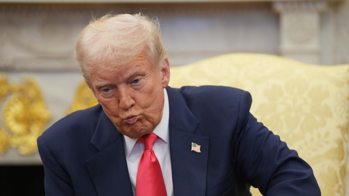 Internacional/Europa: Trump acusa Putin de loucura e prevê queda da Rússia se invasão à Ucrânia continuar