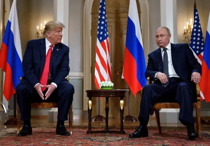 Internacional/Europa: Trump anuncia início imediato de negociações de cessar-fogo entre a Rússia e a Ucrânia após chamada com Putin