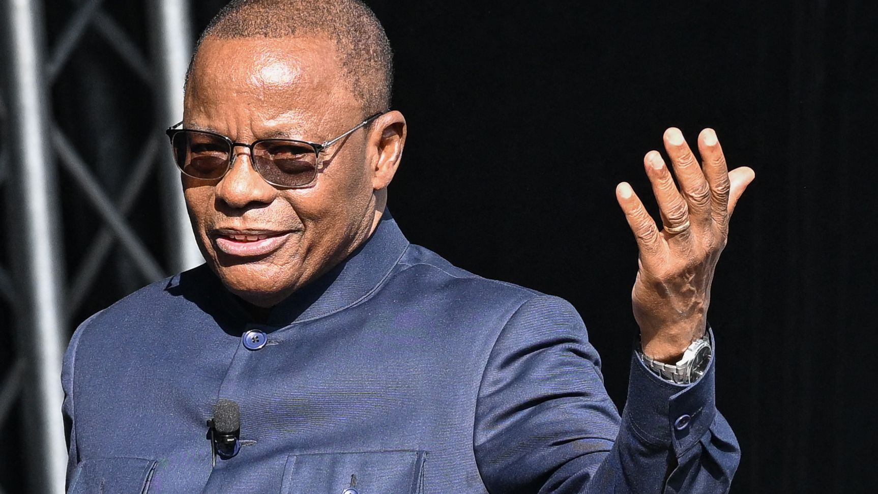 Internacional/África: Maurice Kamto Excluído da Lista de Candidatos nas Eleições Presidenciais de Camarões