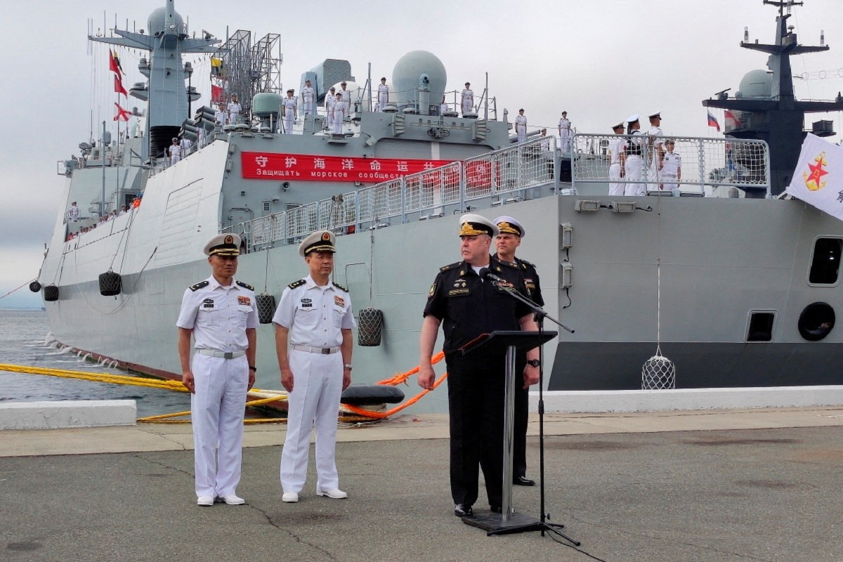Internacional/Ásia: Rússia e China reforçam parceria estratégica com exercício naval conjunto no Pacífico Ocidental