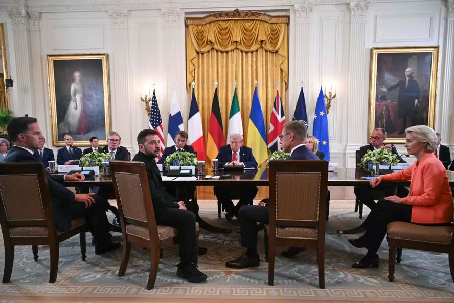 Internacional/Europa: Zelensky e Trump discutem garantias de segurança e cessar-fogo enquanto Europa pressiona por paz na Ucrânia