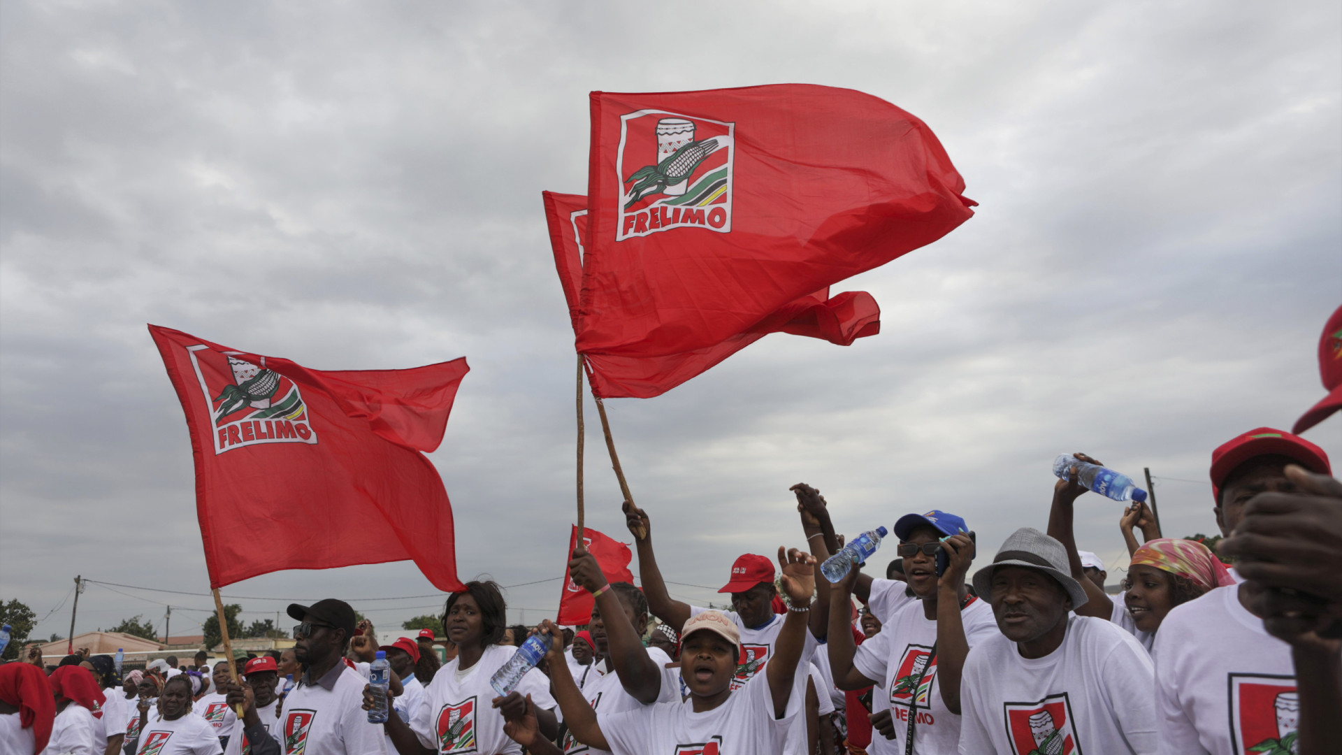 Moçambique/Política:  Quem vai pagar pela recuperação das sedes vandalizadas da Frelimo na Zambézia?